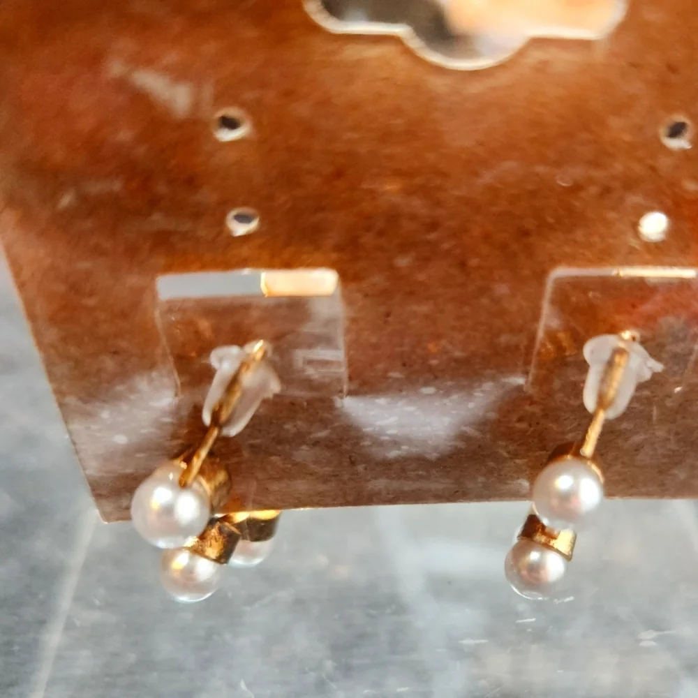 Gold and Pearl Accent Hoop Earrings - Picture 2 of 3